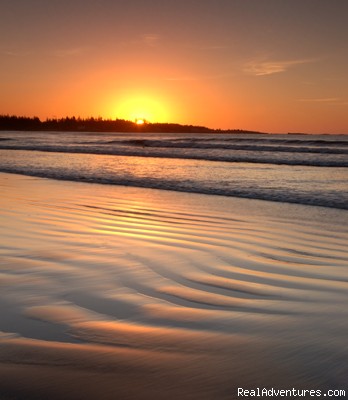 Romantic Beachfront Cottage: Sunrise on Crescent