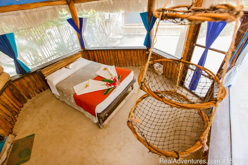 Hostel & Cabanas Ida y Vuelta Camping | Hostel & Cabanas Ida Y Vuelta Camping | Isla Holbox, Mexico | Youth Hostels | Image #1/23 | 