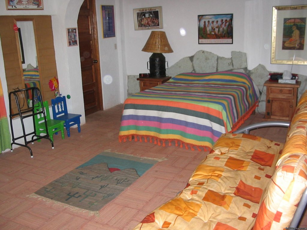 Guest bedsittingroom | The best kept secret in Oaxaca:  grana cochinilla  | Image #2/4 | 