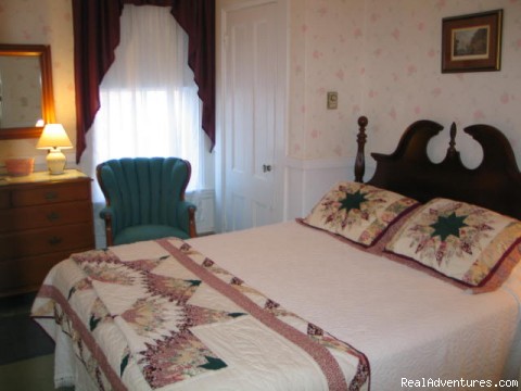 Victorian Bed and Breakfast in Rockport MA: Room 24 Queen bed