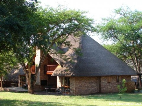 Safari getaway in luxury golf and wildlife resort: Outside view of Cambalala