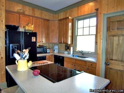 Fully Stocked Kitchen in Mountain Vista | Mountain Vista Home Rental in Big Canoe Resort | Image #2/15 | 