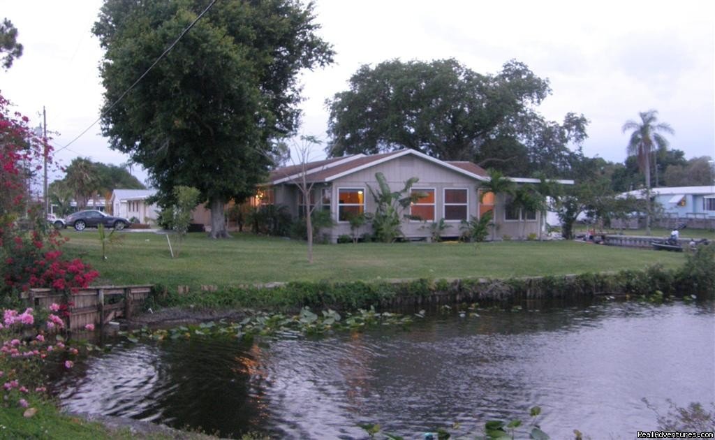 Lake & Riverfront Fishing Paradise with Boat& Gear | Moore Haven, Florida  | Fishing Trips | Image #1/12 | 