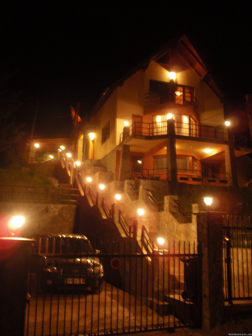 Night view | Villa Casa Olandeza Brasov mountain holiday house | Image #9/23 | 