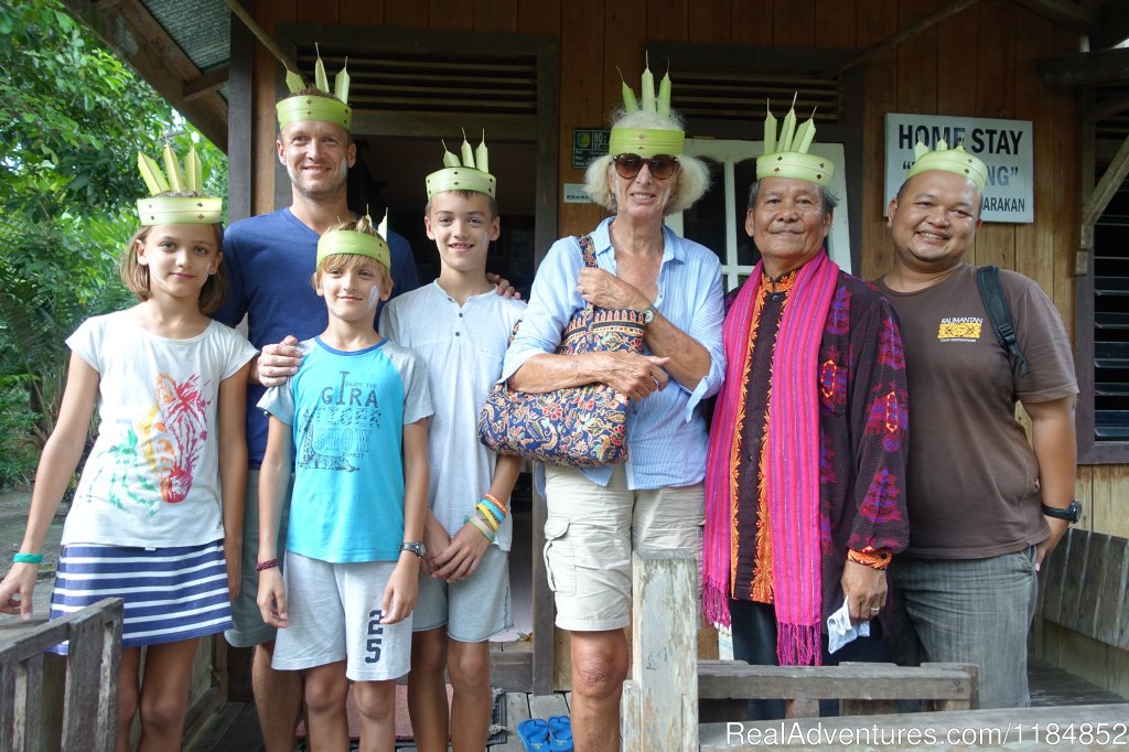 Visiting A Traditional Riverside Village | Orangutan River Cruises | Image #10/18 | 