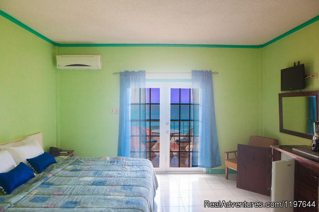Living room - 2 Bedroom House for rent in Montego Bay, Jamaica - montego bay jamaica vacation rentals montego bay