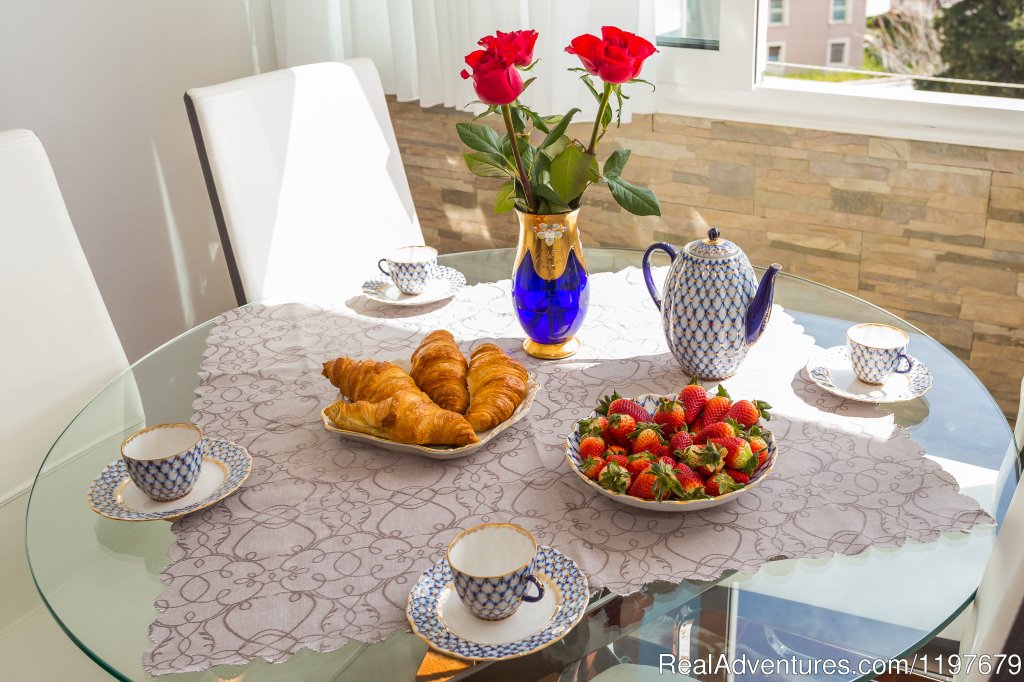 Dinning area | Sunny apartment with sea views close to the sandy | Image #14/22 | 