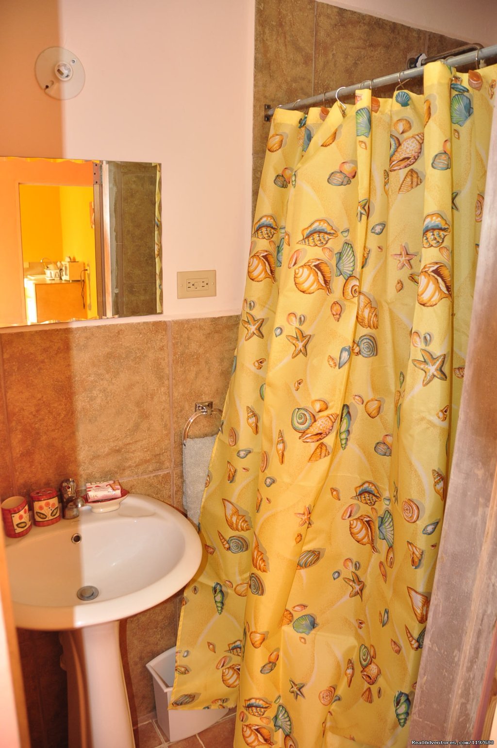 Private room en-suite | Fish Tobago guest house | Image #10/15 | 
