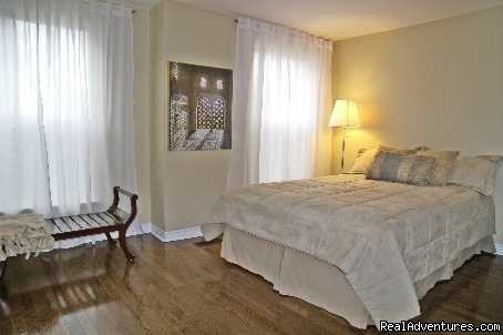 Comfy Guest House and Suite Downtown Toronto | Image #7/8 | 
