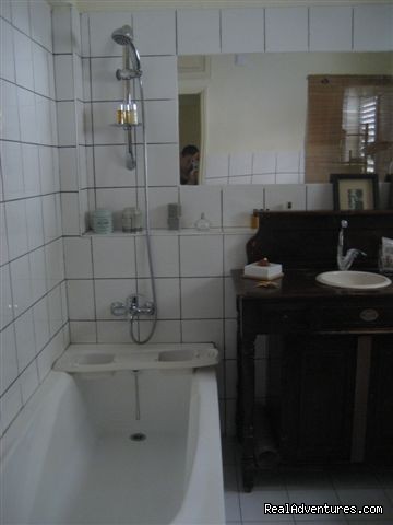 Bathroom - Garden Apartment in the Center of Tel Aviv - mediterranean coast: tel aviv israel vacation rentals tel aviv