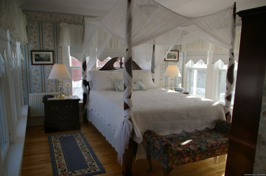 Victoria guestroom | The Dawson House... Truly intriguing | Image #4/9 | 