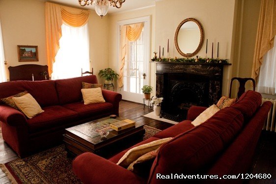 Holladay House B&B, Parlor | Wine and History Escapes at a Virginia B & B | Image #2/6 | 