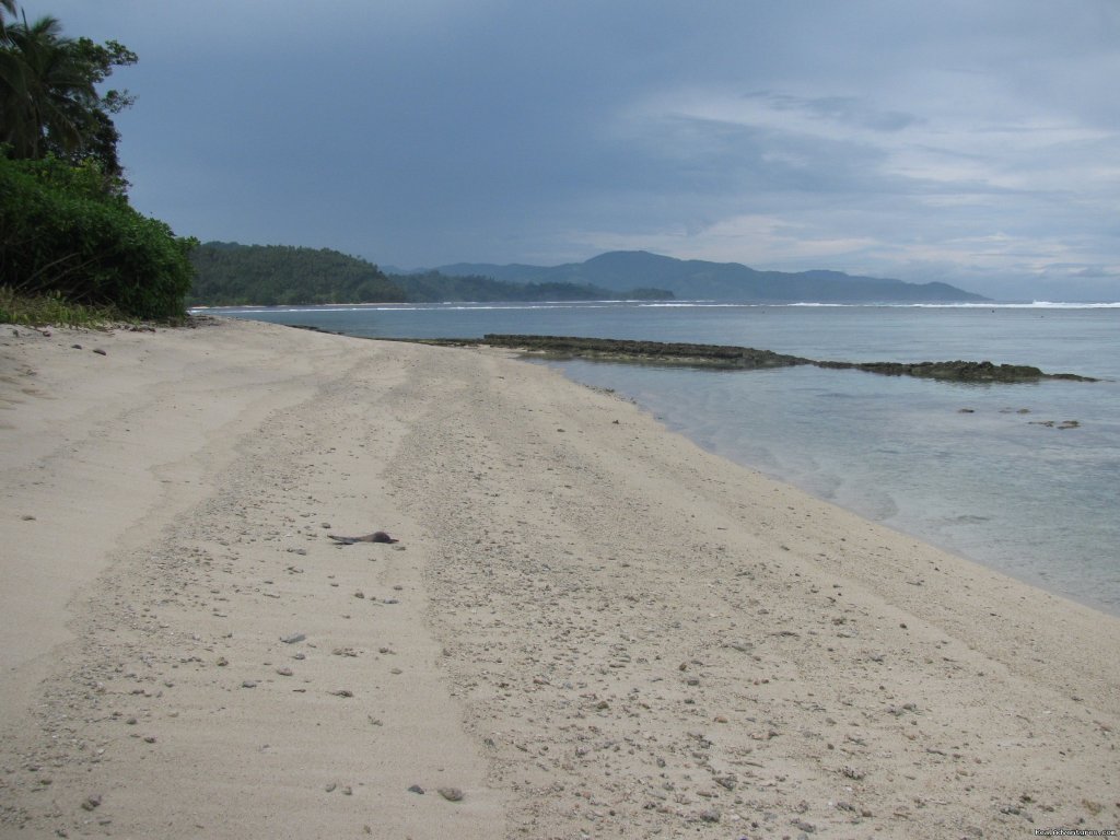 Manga beach | Villagestay & Trekking In Solomon Islands. | Image #3/14 | 
