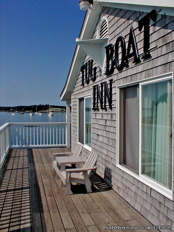 Tugboat Deck | Getaway to the Coast at the Tugboat Inn | Image #7/17 | 