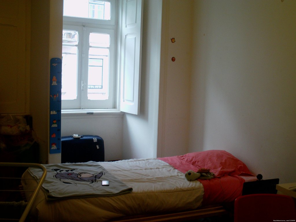 room 2 - Marques | Rent a Room in Central Lisbon | Image #8/16 | 