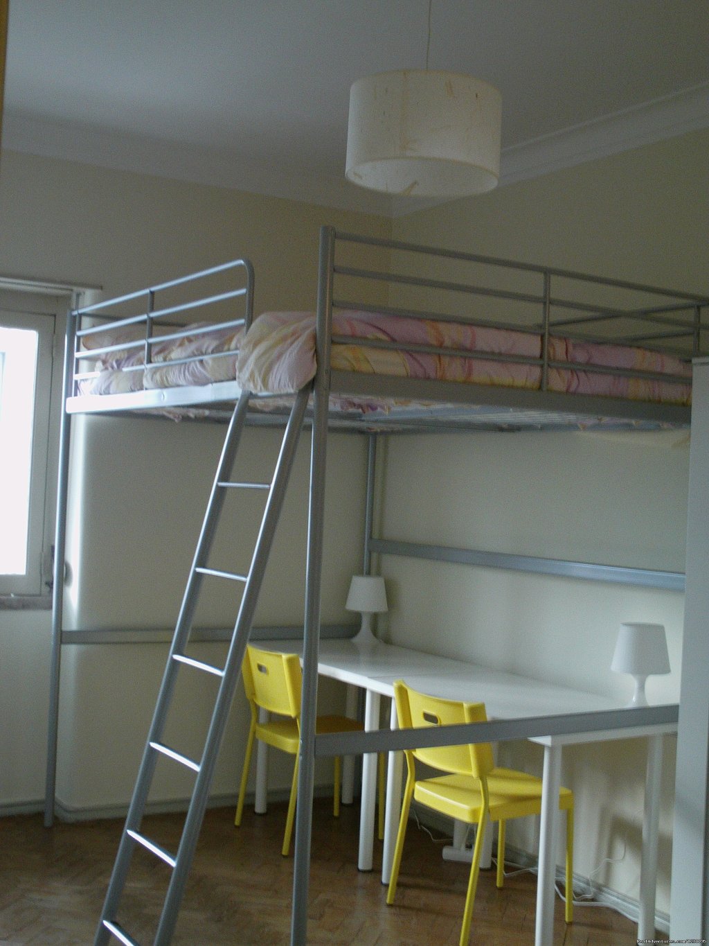 double room - Arroios | Rent a Room in Central Lisbon | Image #2/16 | 