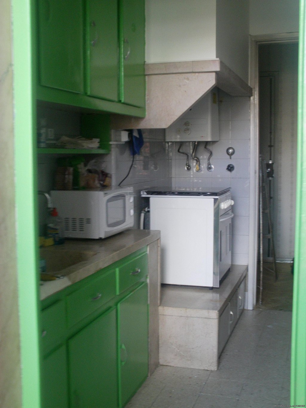 kitchen 2 - Arroios | Rent a Room in Central Lisbon | Image #3/16 | 