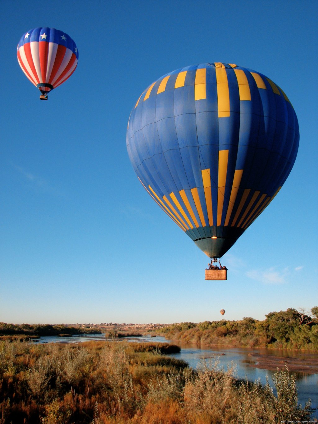Rio Grande | Apex Balloons | Albuquerque, New Mexico  | Hot Air Ballooning | Image #1/1 | 