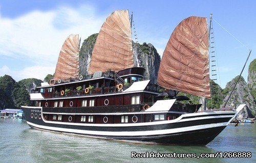 Cruise in Halong Bay | Halong Tours Booking | Central, Viet Nam | Sight-Seeing Tours | Image #1/1 | 
