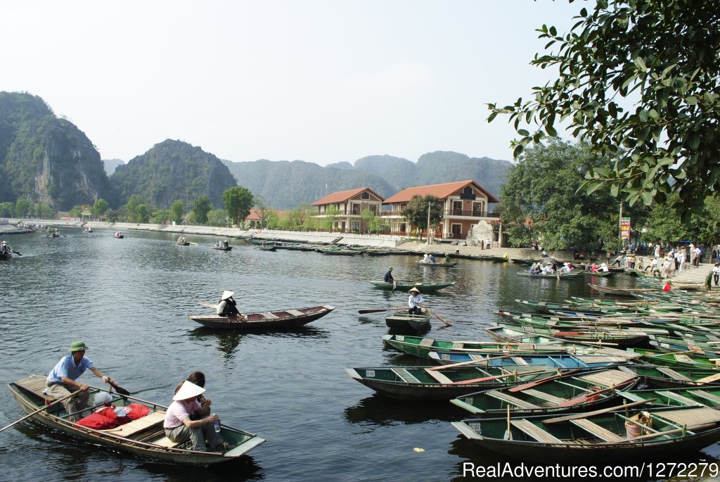 Hoa Lu- Tam Coc of Ninh Binh Vietnam | Vietnam Timeless Charm 10 days | Image #19/23 | 