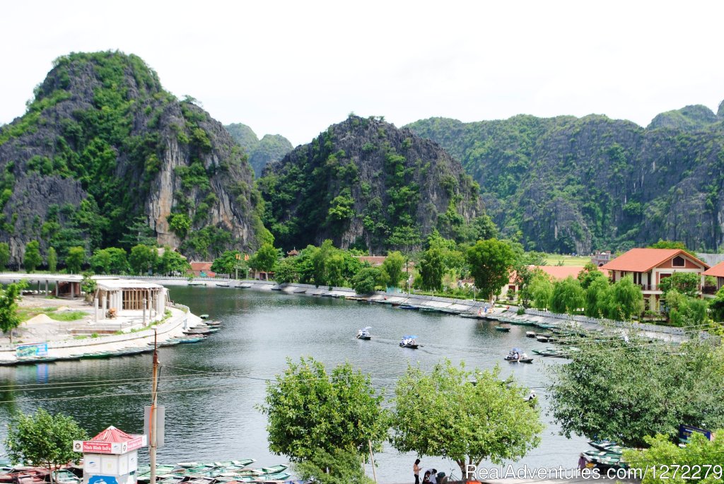Hoa Lu- Tam Coc of Ninh Binh Vietnam | Vietnam Timeless Charm 10 days | Image #21/23 | 