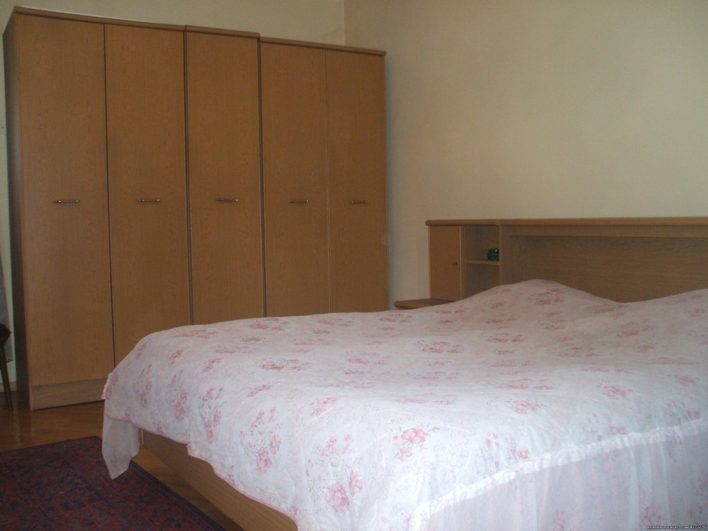 Basic Double Bed Private | Guest House 'TLT' | Image #3/6 | 