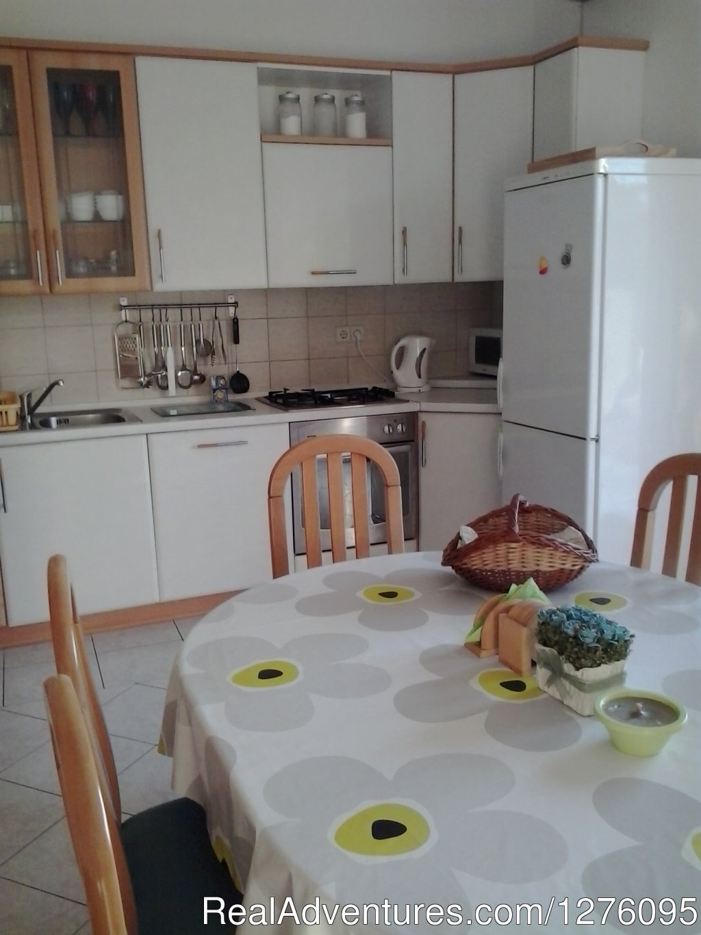 Kitchen | Malinska Island of Krk Croatia | Image #6/15 | 