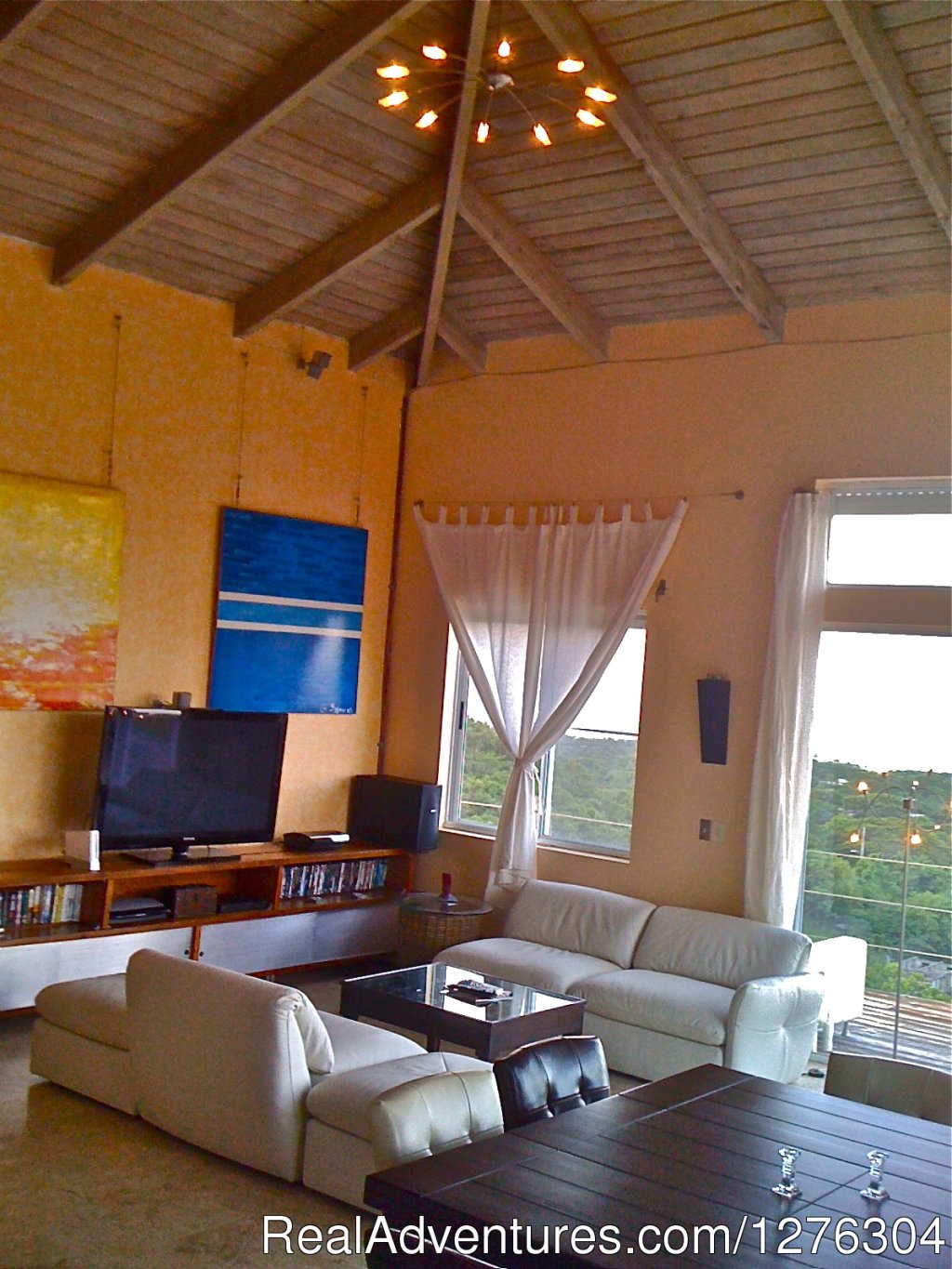 Living Room | Vieques-villa Top of the Heap | Image #9/25 | 