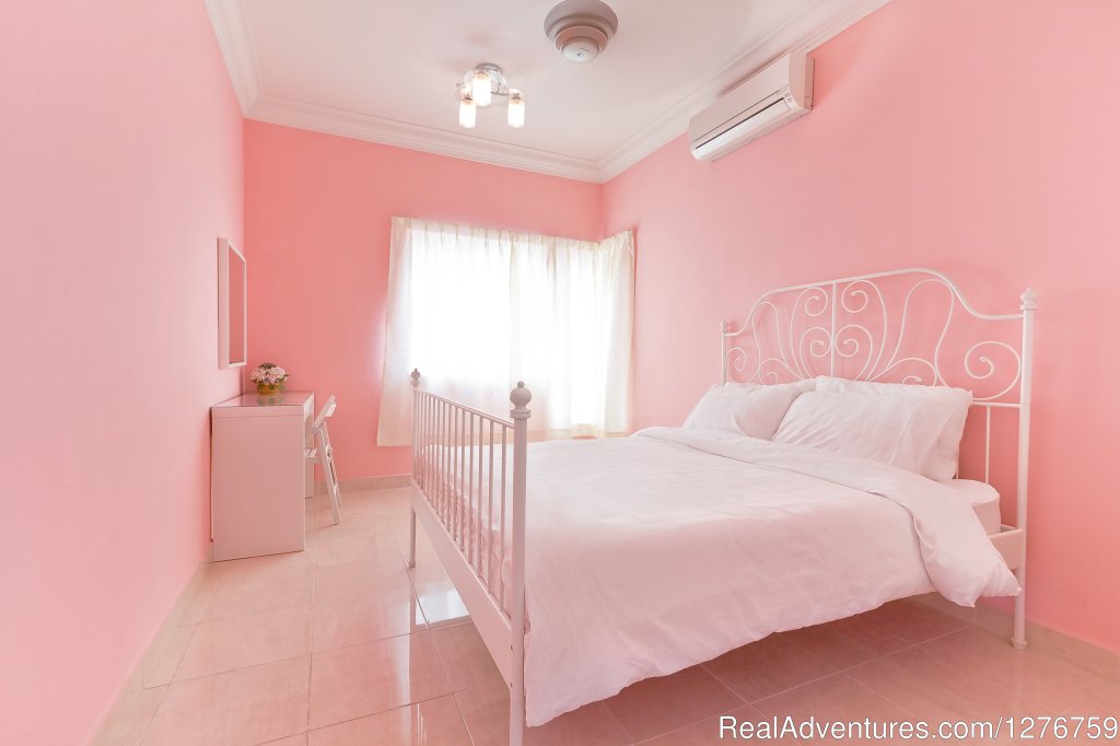 Very Clean and Central Fully Furnished Condo | Image #2/10 | 