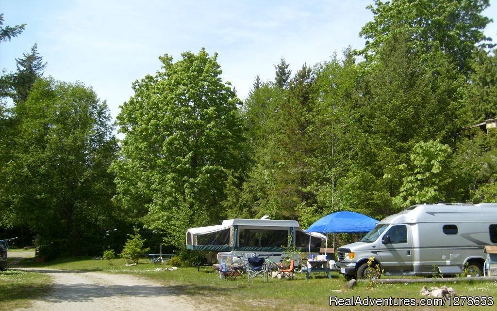Variety of sites | SunLund By-The-Sea RV Campground & Cabins | Image #8/8 | 