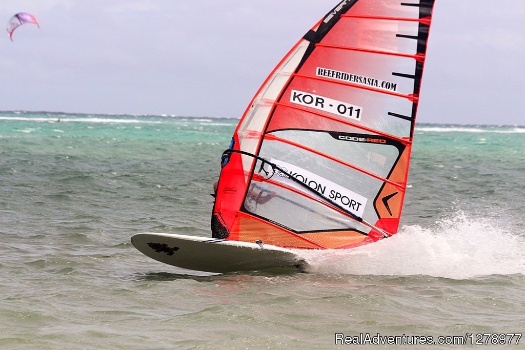 Slalom Sailing | Windsurfing in Asia - Reef Riders Philippines | Image #13/19 | 