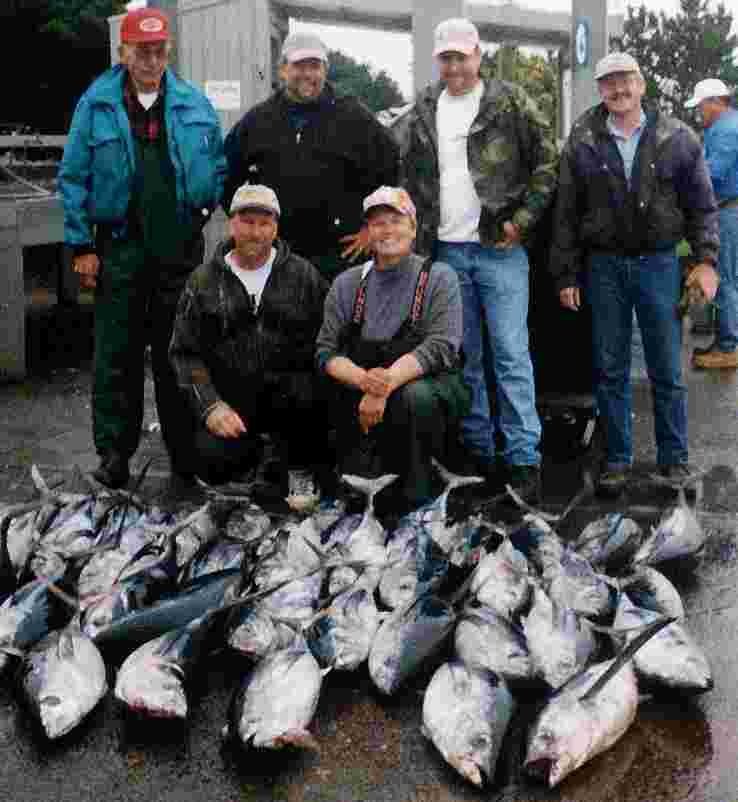 Tuna Catch Astoria 2018. | Fishing Guides Charters in Oregon | Image #6/8 | 