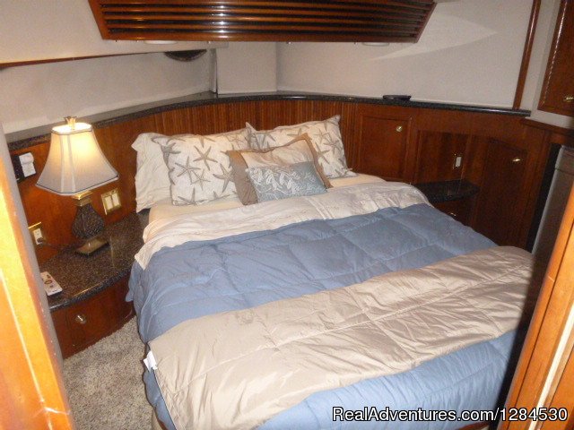 Bedroom 2 - Master Cabin | Yacht Charter Cruise Packages in Southwest Florida | Image #7/26 | 