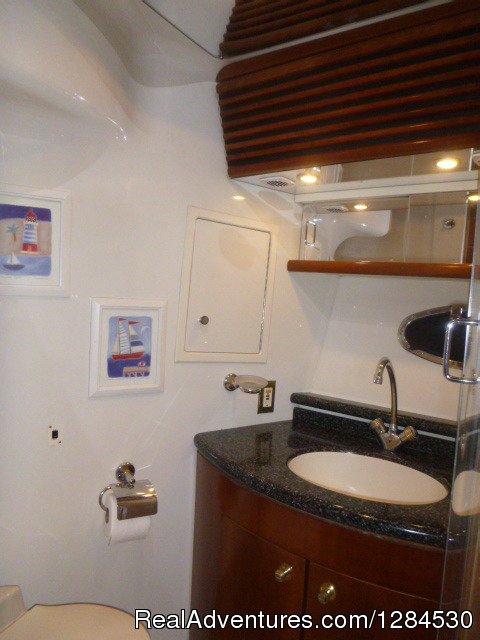 Bathroom 2 | Yacht Charter Cruise Packages in Southwest Florida | Image #10/26 | 