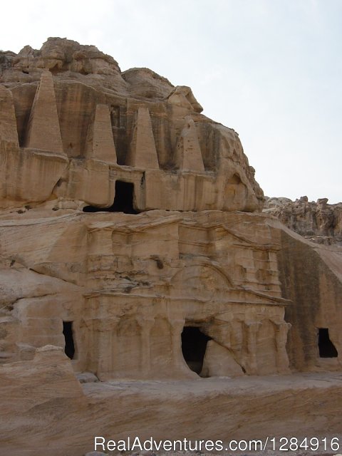 Oblesk Tomb