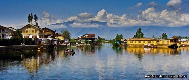 Kashmir Tour Packages at Kashmir Hills | Delhi-India, India | Sight-Seeing Tours | Image #1/4 | 