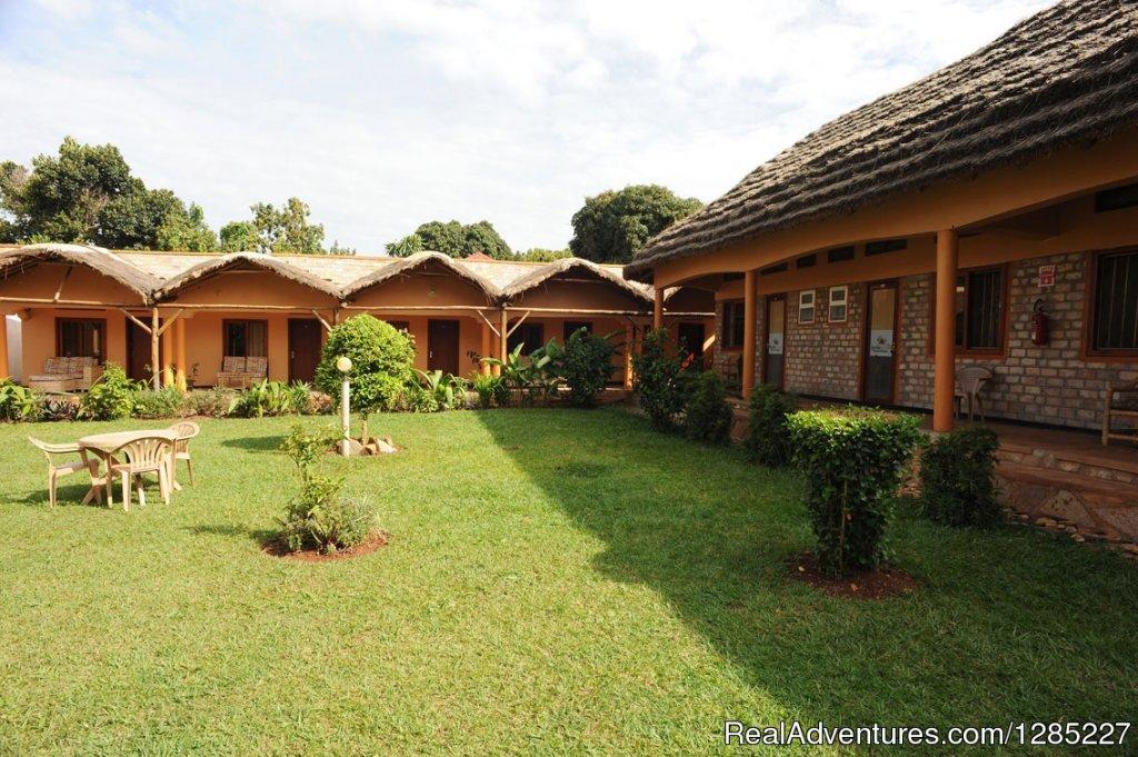 best budget accomodation in Entebbe Uganda | Abbeville, Uganda | Bed & Breakfasts | Image #1/23 | 