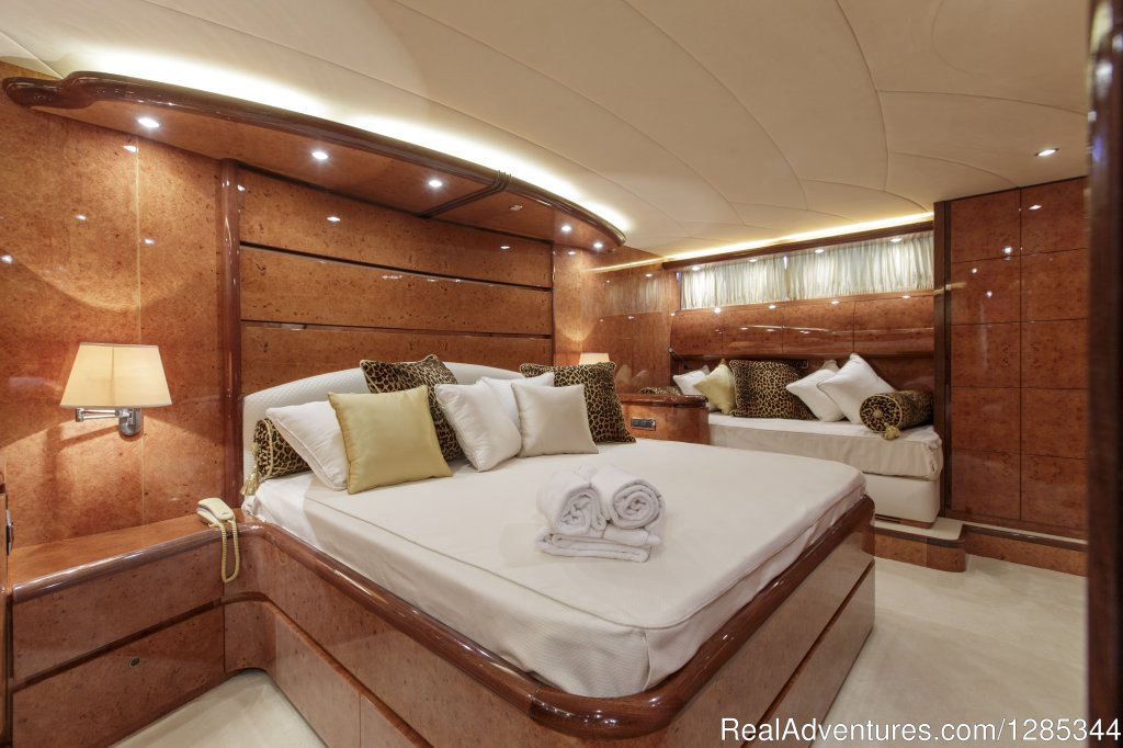 Sea Jaguar, Bedroom 3 (Double) | Luxury Super Yacht in Maldives, Sea Jaguar | Image #6/14 | 