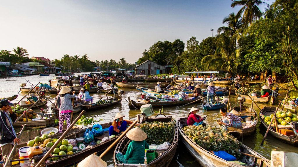 Floating Market | Vietnam Luxury Express 7 Days | Image #9/10 | 