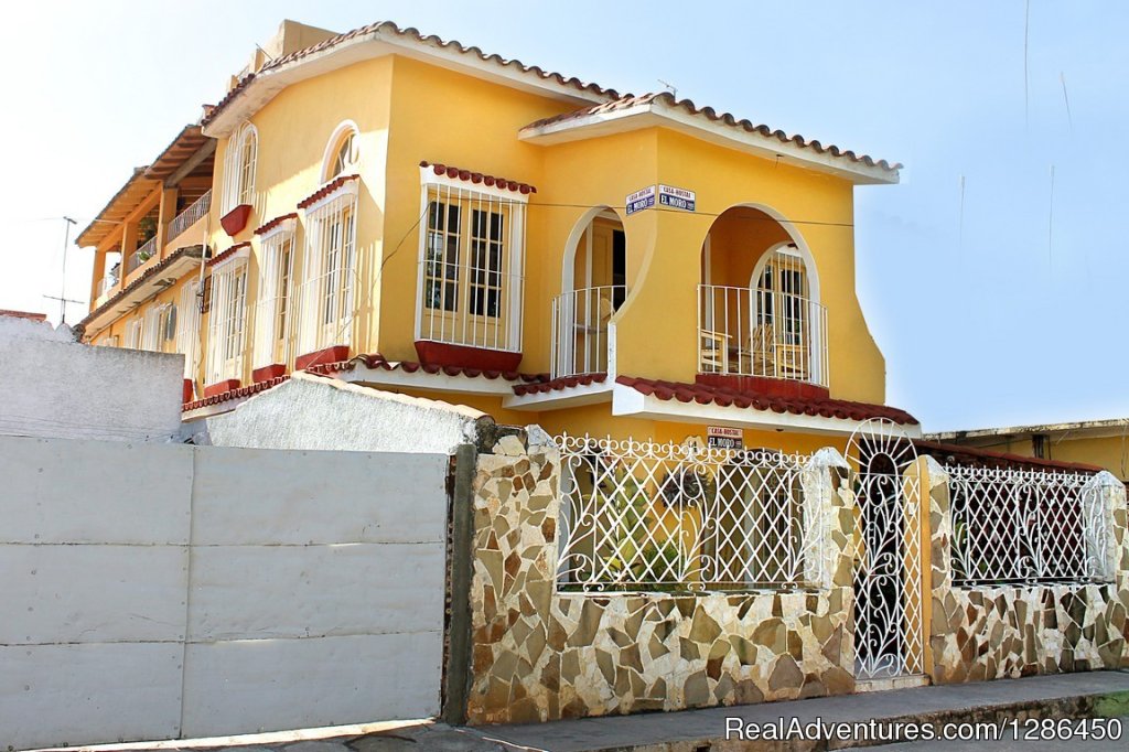 Casa Hostal El Moro | Trinidad, Cuba | Bed & Breakfasts | Image #1/11 | 