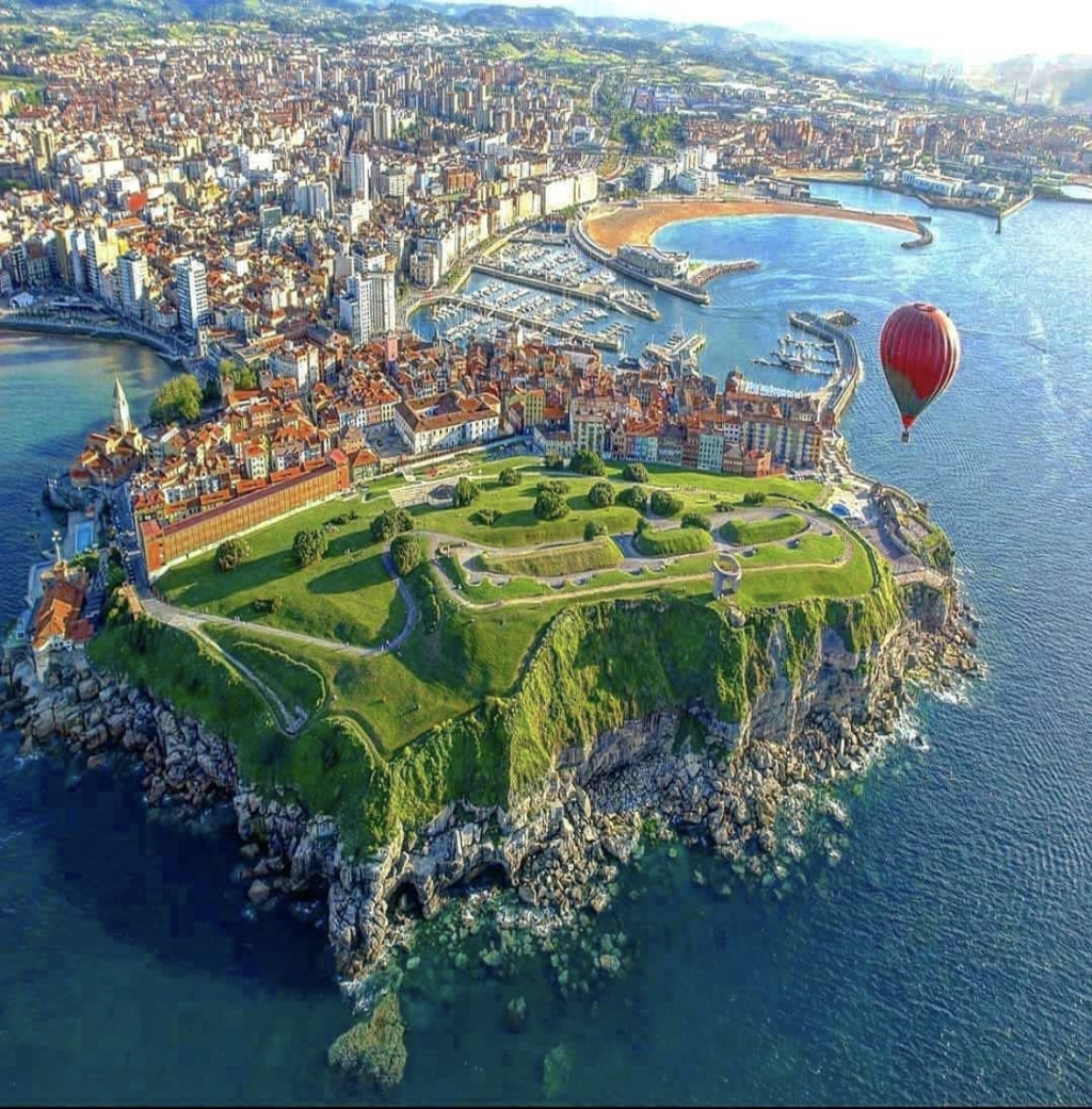 Hot air balloon rides in Asturias - Spain | Image #3/4 | 
