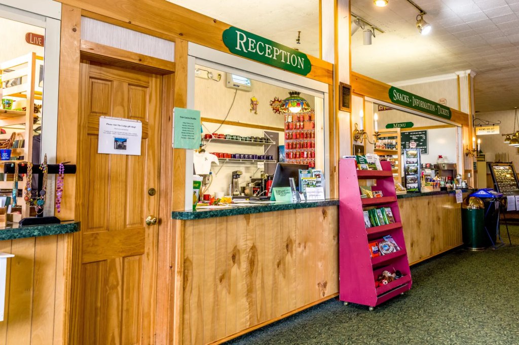 Library | Maine's Best Vacation Value Poland Spring Resort | Image #10/13 | 