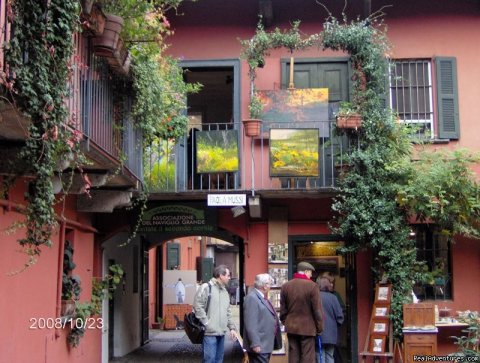 Courtyard Naviglio shops