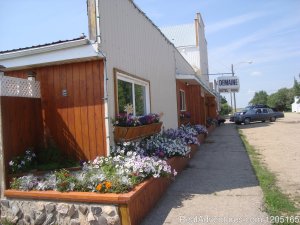 A Scenic Country Slowdown @ Demaine Hotel | Demaine, Saskatchewan Hotels & Resorts | Great Vacations & Exciting Destinations