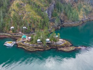 Orca Island Cabins | Seward, Alaska | Hotels & Resorts